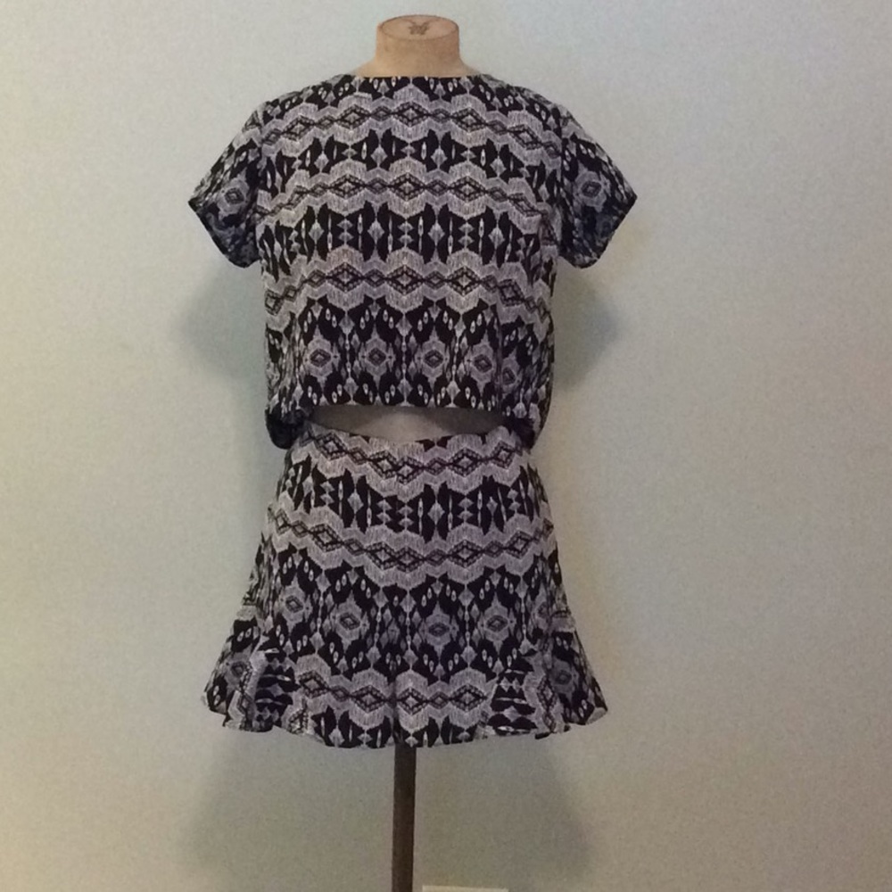 Patterned Play Suit - image 1